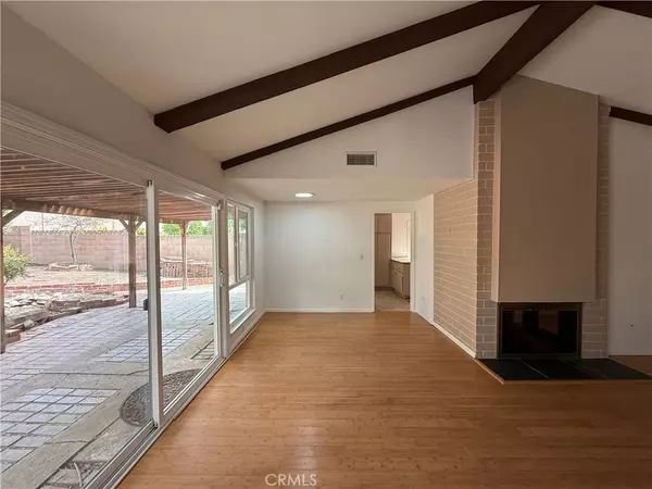 Northridge, CA 91324,18801 LASSEN