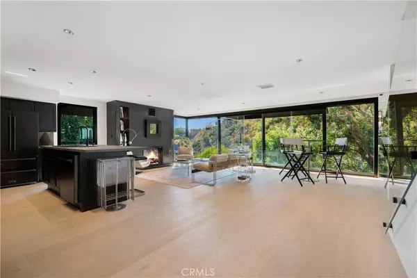 Los Angeles, CA 90069,1782 Viewmont DR