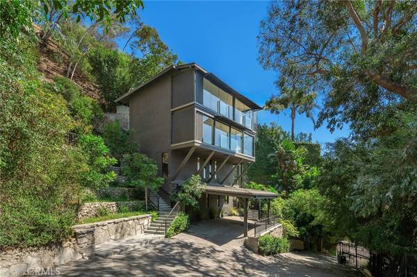 Los Angeles, CA 90069,1782 Viewmont DR