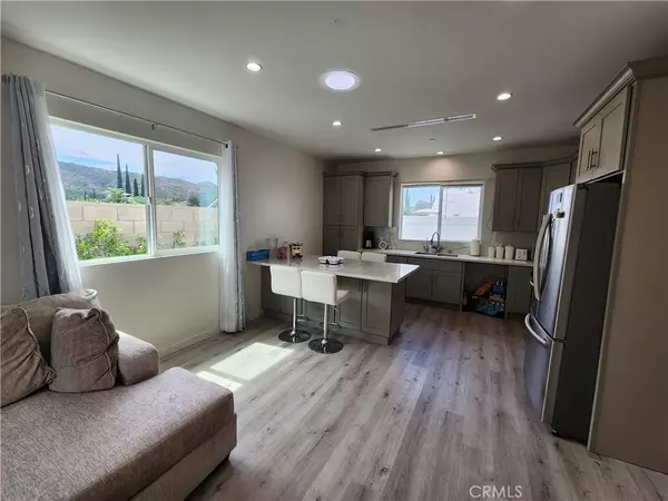 Sunland, CA 91040,10343 Jardine AVE