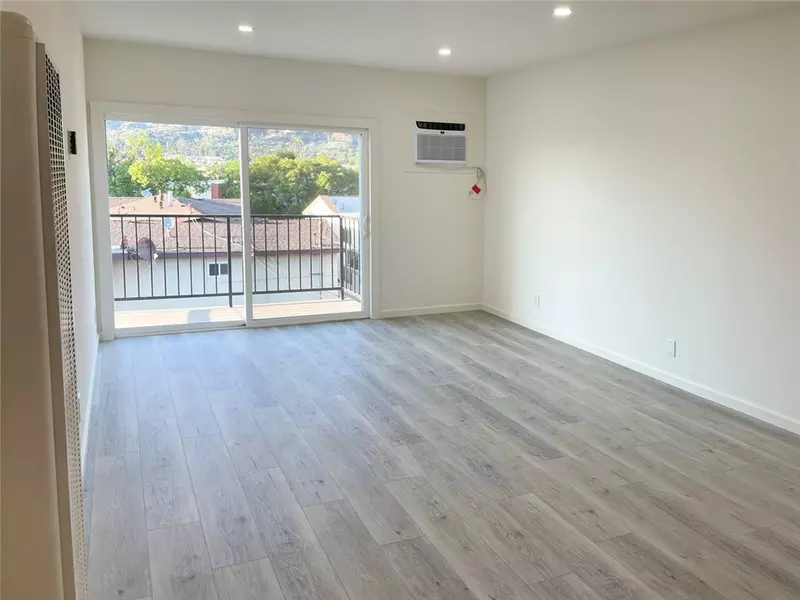 409 Burchett ST #311, Glendale, CA 91203