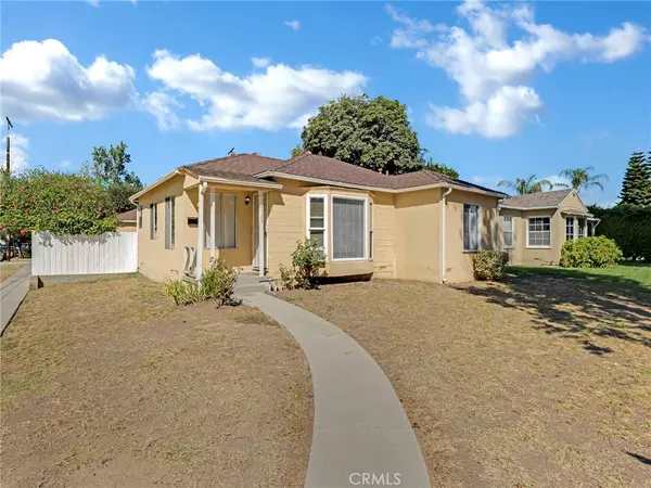 6525 Hayvenhurst, Lake Balboa, CA 91406