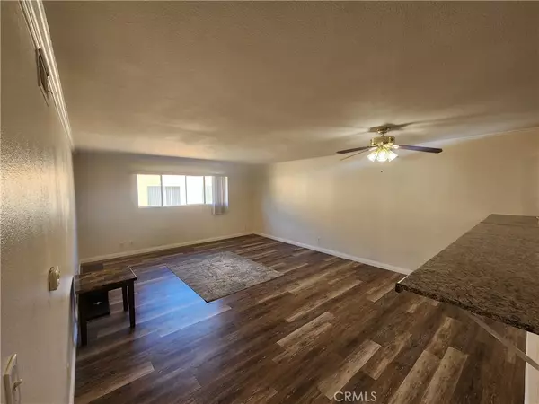 Van Nuys, CA 91405,14006 Vanowen