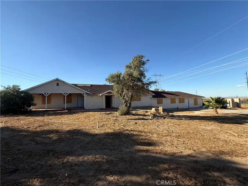 8539 W Avenue L, Lancaster, CA 93536