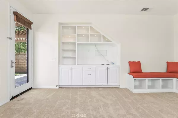 Valencia, CA 91354,28426 Camino Del Arte DR