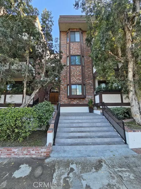 Toluca Lake, CA 91602,10310 Riverside DR #201