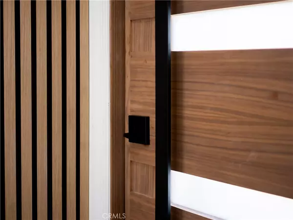 Woodland Hills, CA 91367,24244 Friar ST