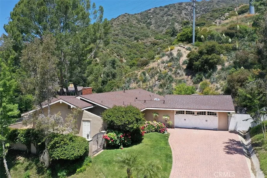 935 Bay Tree, La Canada Flintridge, CA 91011