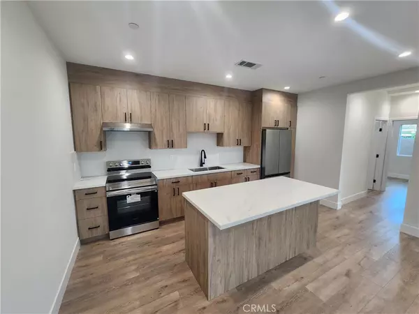 7126 Matilija #1/2, Van Nuys, CA 91405