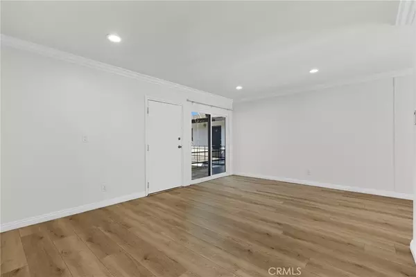 Valley Village, CA 91607,11922 Burbank Blvd #20