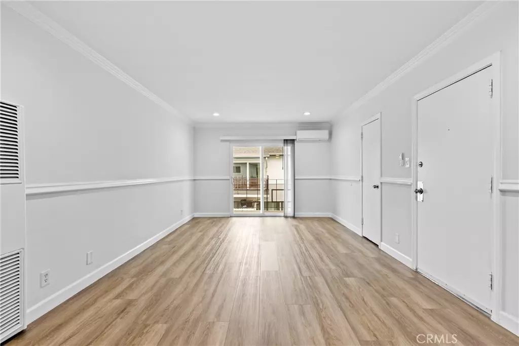 Valley Glen, CA 91606,6335 Whitsett Ave #24