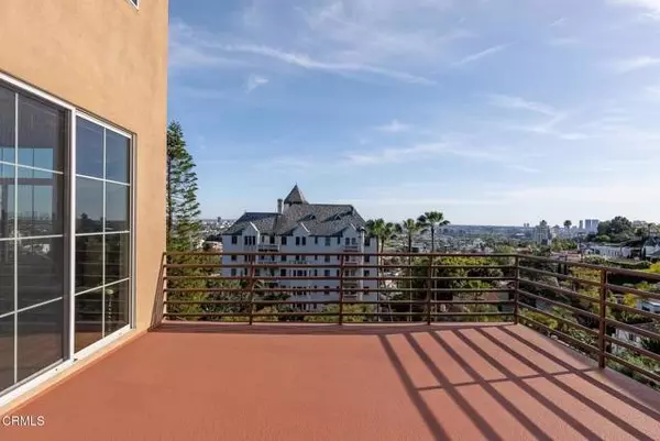 Los Angeles, CA 90069,8246 Woodshill TRL