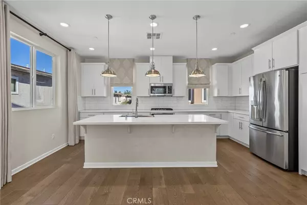 Van Nuys, CA 91405,14729 Sherman WAY