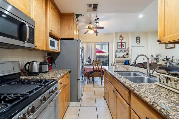 Panorama City, CA 91402,14520 Plummer St. #21