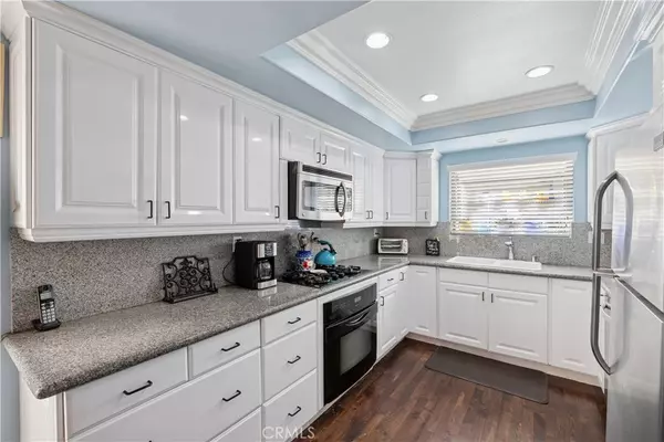 Woodland Hills, CA 91367,21900 Marylee #281