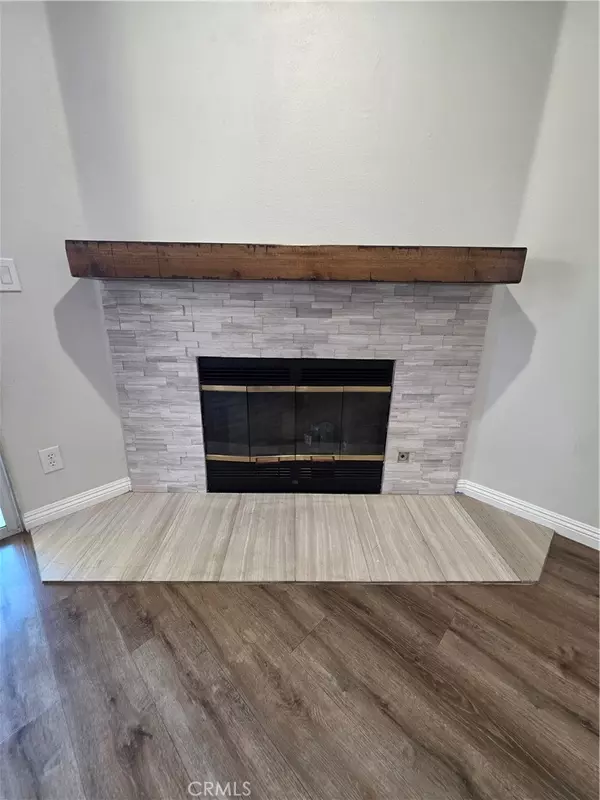 Valencia, CA 91355,23615 Del Monte #345