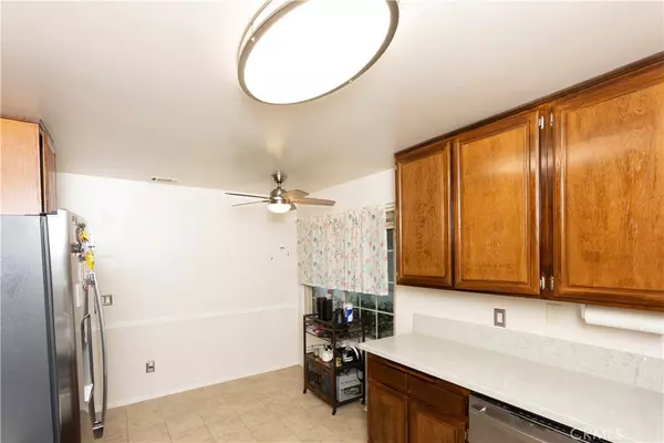 Sylmar, CA 91342,13937 Olive Grove #29