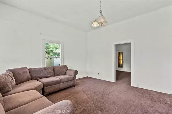 Monrovia, CA 91016,307 E Olive