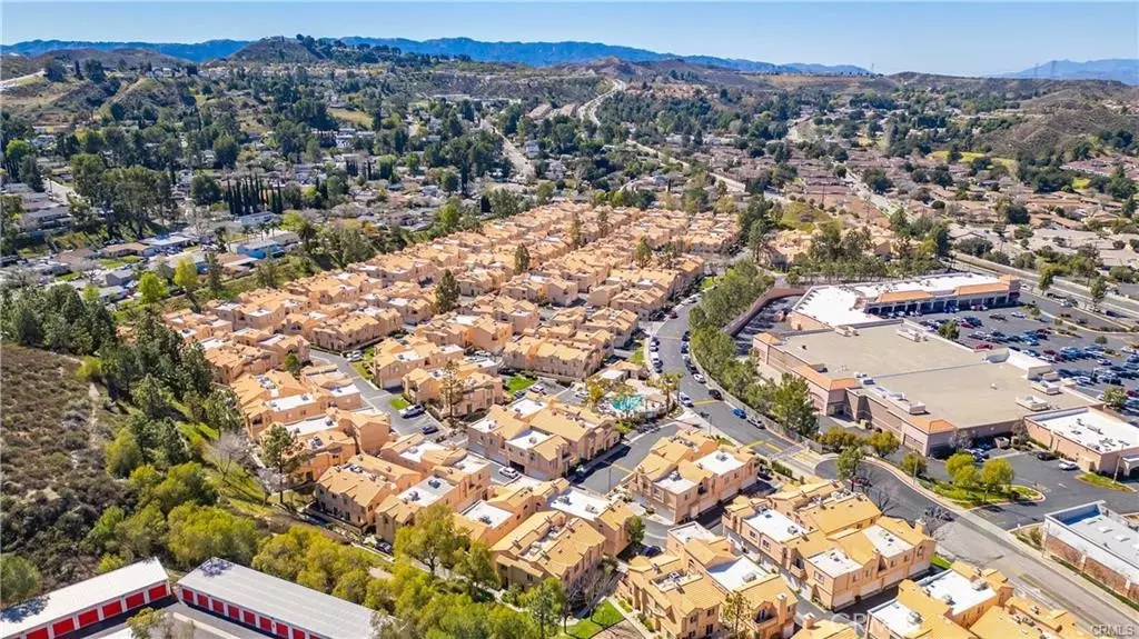 Newhall, CA 91321,18716 Vista Del Canon #F