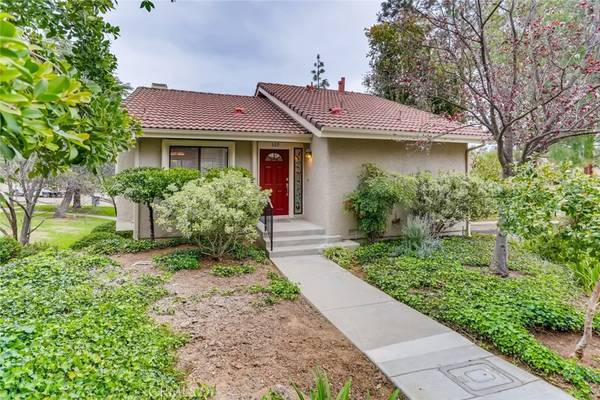 529 529 El Azul, Oak Park, CA 91377