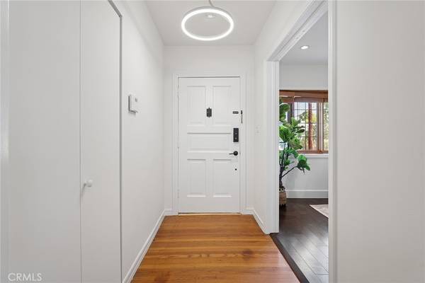 Sherman Oaks, CA 91423,13530 Morrison