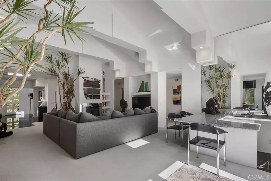 4219 Tarzana Estates DR, Tarzana, CA 91356