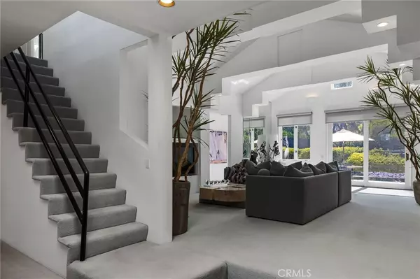 4219 Tarzana Estates DR, Tarzana, CA 91356