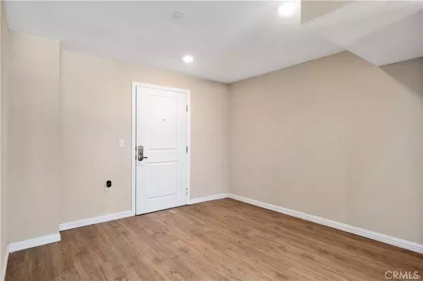 Sylmar, CA 91342,13710 Foothill