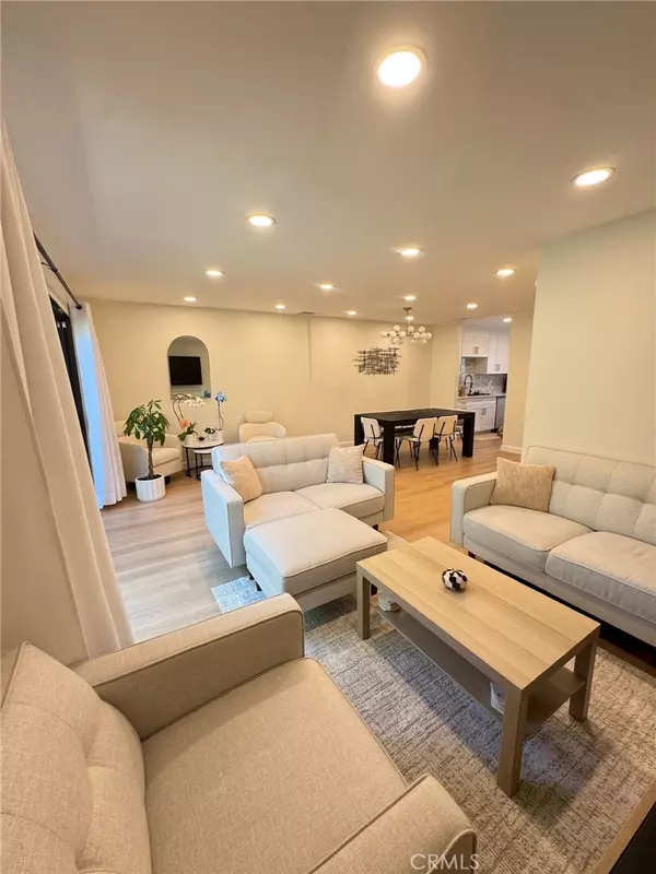 11311 Tampa #4, Porter Ranch, CA 91326