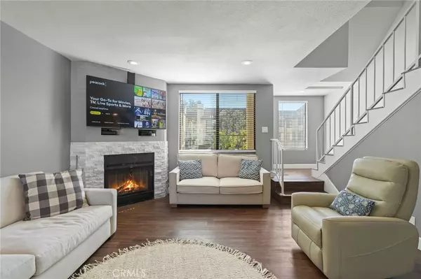 Canoga Park, CA 91303,21720 Hart #9