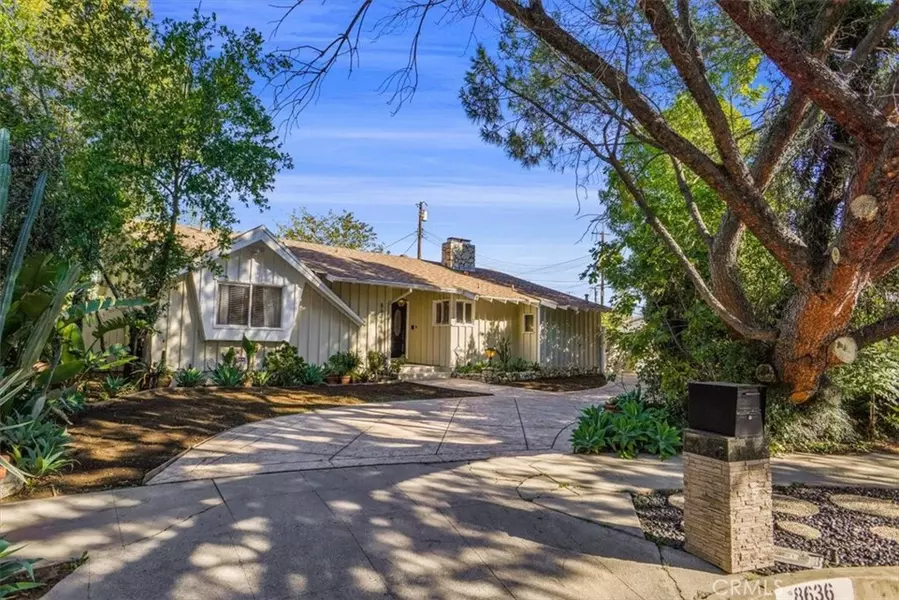 8636 8636 Delco, Winnetka, CA 91306