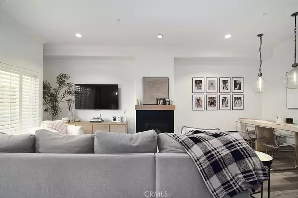 Sherman Oaks, CA 91401,13360 Burbank BLVD #16