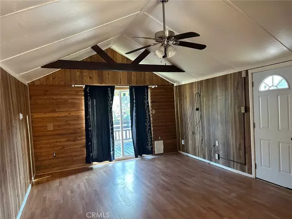 Frazier Park, CA 93225,736 Santa Cruz