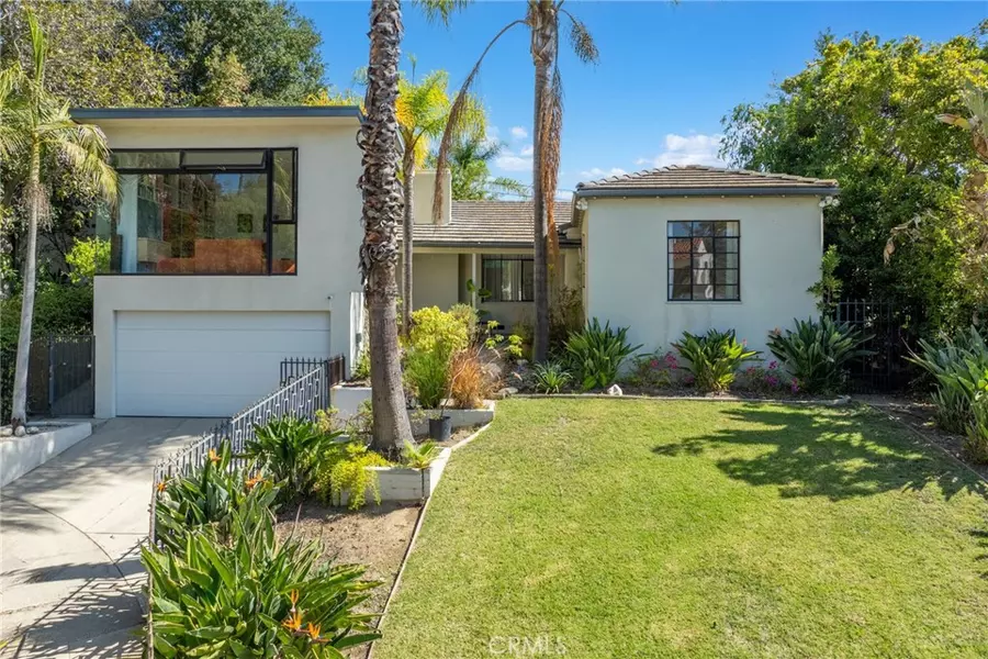 2240 N New Hampshire AVE, Los Feliz, CA 90027