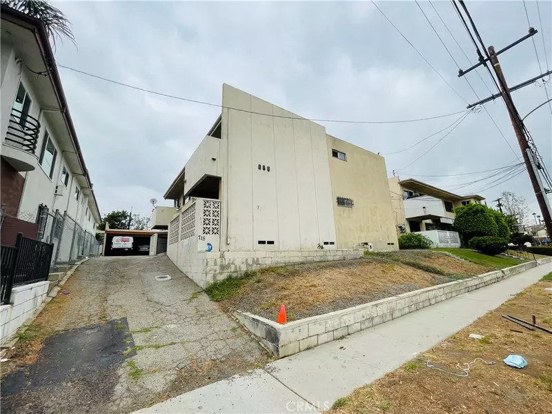 715 W Hyde Park, Inglewood, CA 90302