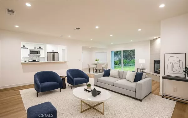 Woodland Hills, CA 91364,22257 Macfarlane DR