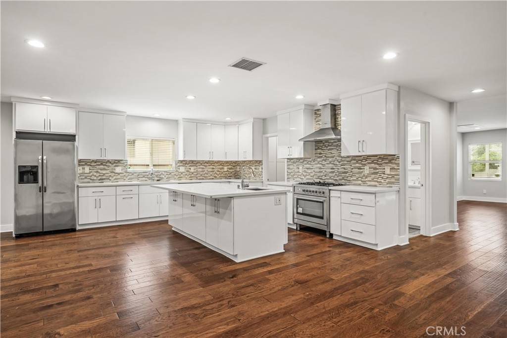 Encino, CA 91316,17814 Rhoda