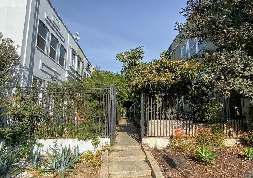 217 Columbia, Los Angeles, CA 90026