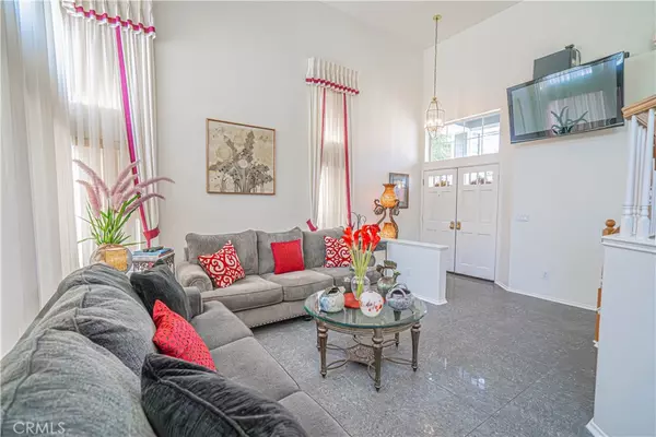 Valencia, CA 91354,27504 Courtview DR