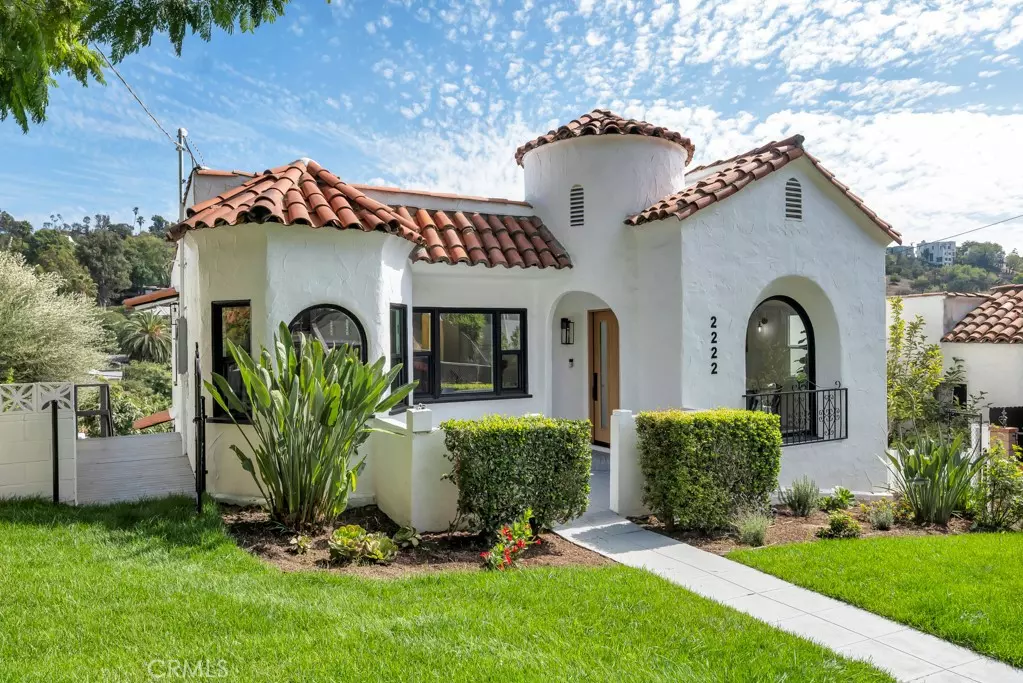 Los Angeles, CA 90026,2222 Valentine