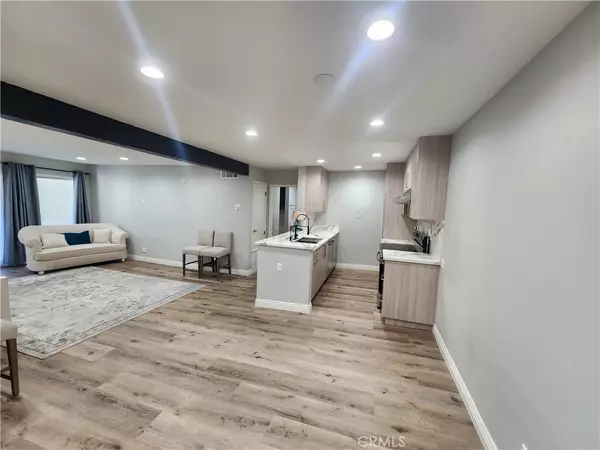 Encino, CA 91316,5460 White Oak AVE #H106