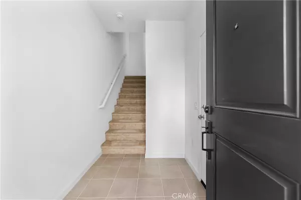 North Hills, CA 91343,9423 1/2 N Sepulveda Blvd. #2