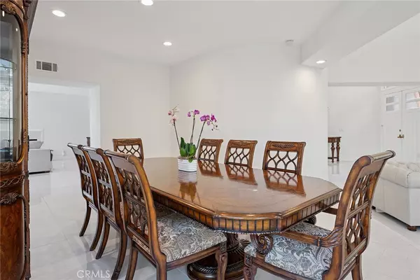 Calabasas, CA 91302,24823 Alexandra Court
