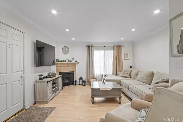 Van Nuys, CA 91406,7035 Woodley AVE #203