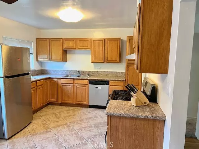 Valley Glen, CA 91401,5851 Woodman AVE