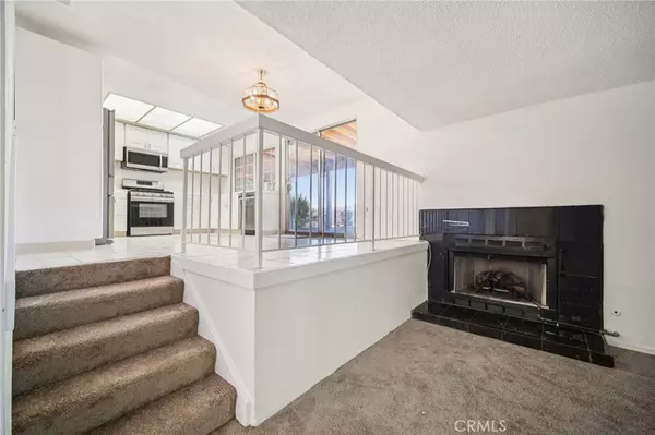 West Hills, CA 91304,8935 Moorcroft