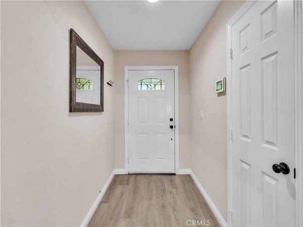 Newhall, CA 91321,24441 Denise Pl