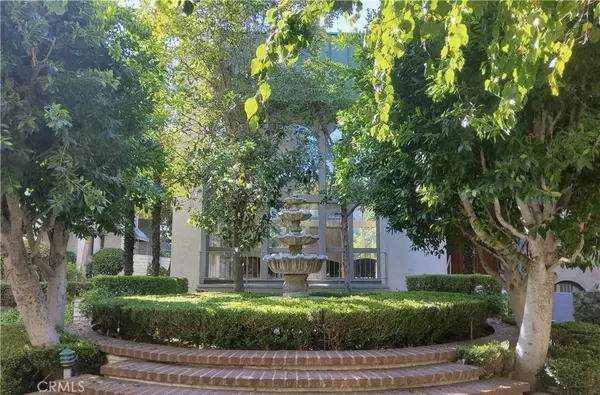 Encino, CA 91316,5305 5305 White Oak #F