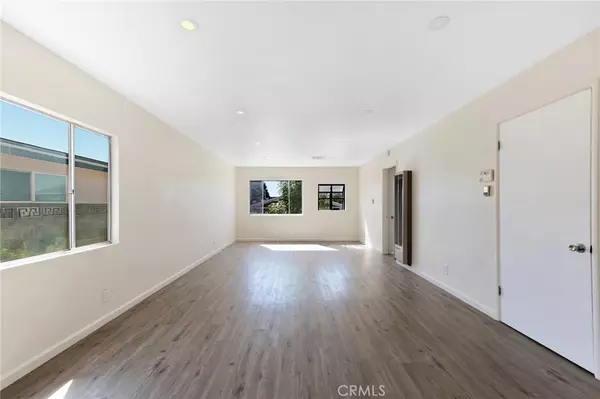 San Fernando, CA 91340,11023 Laurel Canyon BLVD