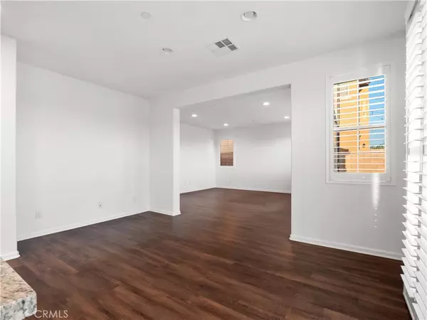 Saugus, CA 91350,20650 Huntley WAY